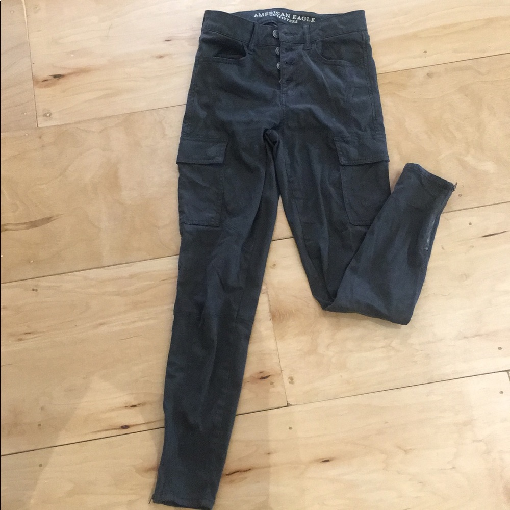 American Eagle cargo jeans. charcoal grey